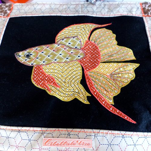 Toile textile "poisson beta splendens", fond noir
