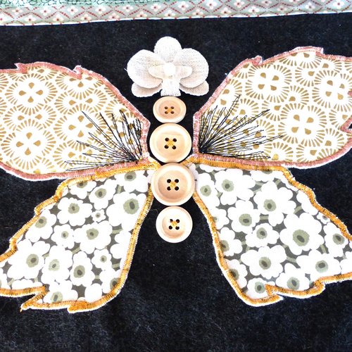 Toile "papillon feuille" fond feutrine noire