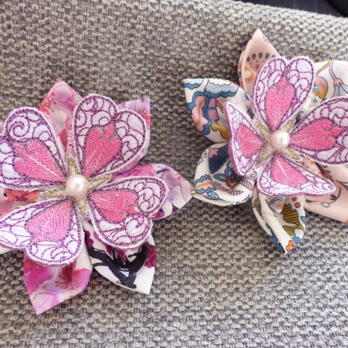 Lotd e 2 fleurs kanzashi, coeur rose brodé