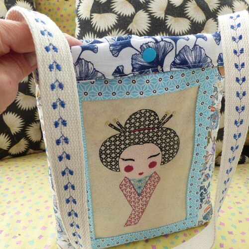 Sac pochette "geisha" ton bleu