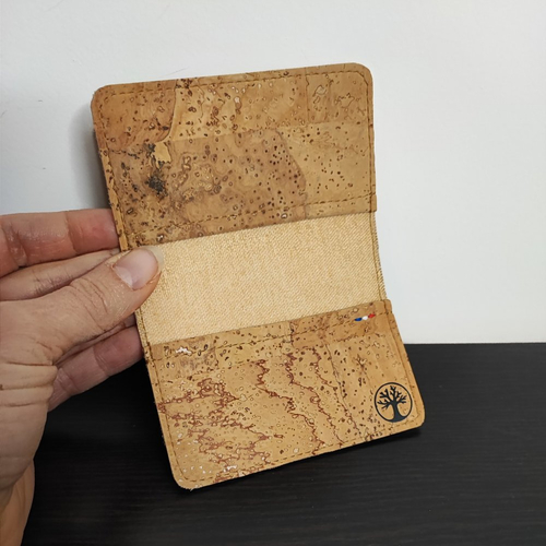 Porte-carte à rabat erable en liège de luxe (cuir de liège/vegan) (pièce unique)