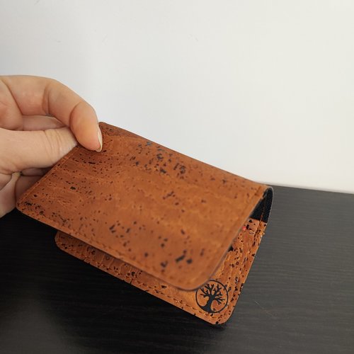 Porte-carte à rabat erable en liège de luxe (cuir de liège/vegan) (pièce unique)