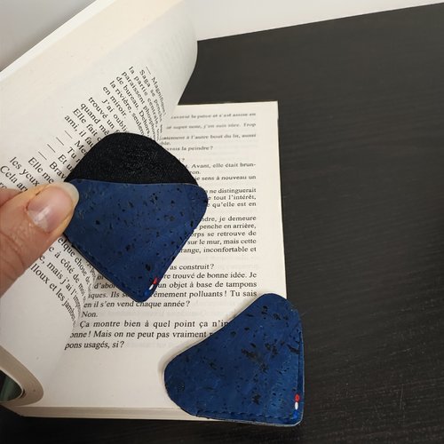 Marque-page hoya en forme de pétale en tissu liège de luxe (ou cuir de liège/vegan) (pièce unique)