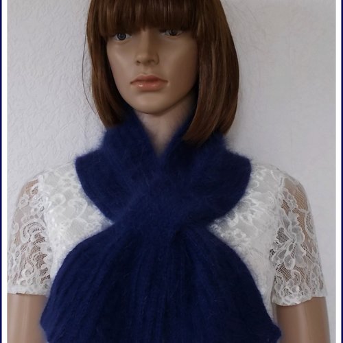 Écharpe angora "béryl" coloris bleu marine
