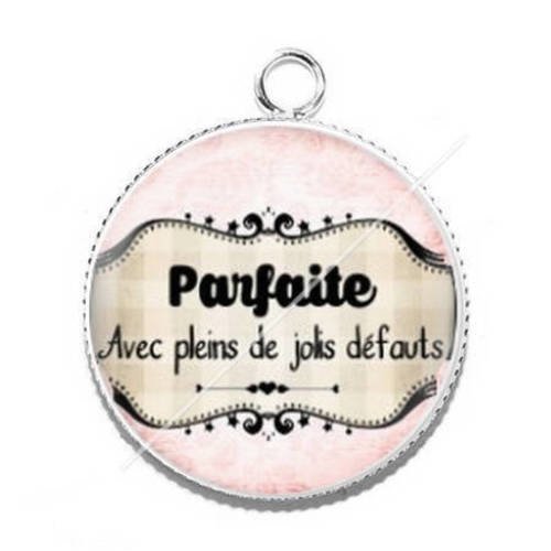 Pendentif cabochon résine pour madame gourmande 16 