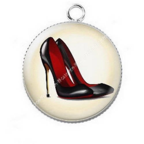 Pendentif cabochon résine mamzelle loulou 6 