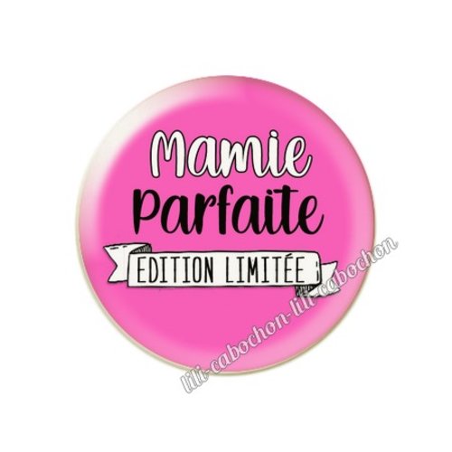 Mamie km17 cabochon en résine époxy 25 mm