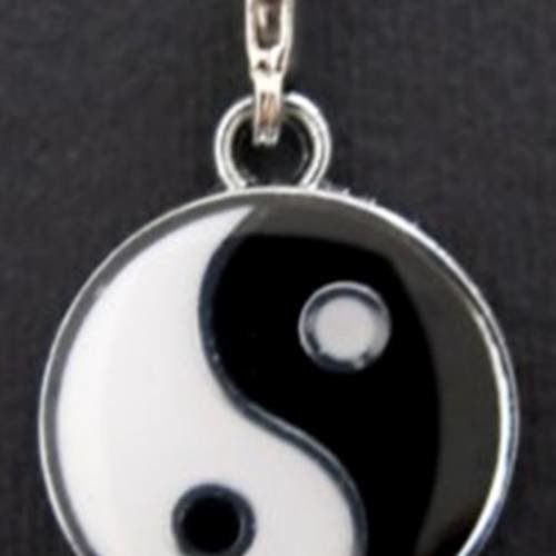 Breloque pendentif yin yang émaillé avec mousqueton 33 x 20mm 