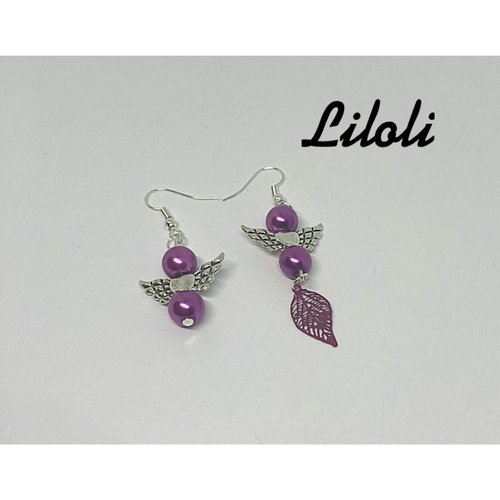 Boucle d’oreille violette asymétrique
