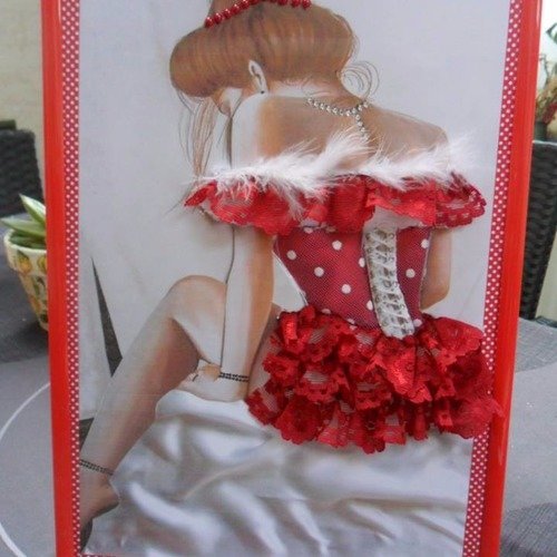 Collection femme au corset rouge shabby 