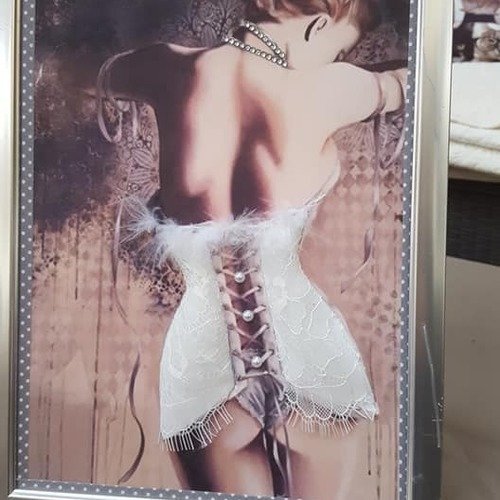 Collection cadre femme au corset glamour sur carton plume 