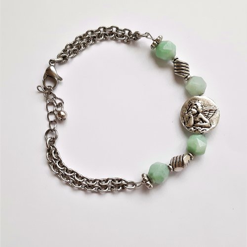 Bracelet perles jade de birmanie sur chaine acier