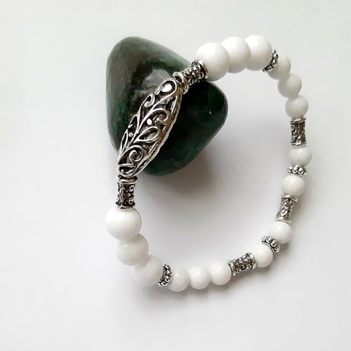 Bracelet  perles en pierre minérale jade
