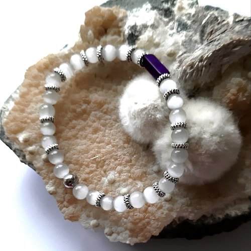 Bracelet perles en oeil de chat blanc, perle forme rectangle en pierre mauve