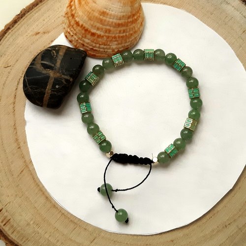 Bracelet pierre minérale aventurine verte, perles montées sur fil polyamide noir, perles  héxagonales verte et dorée