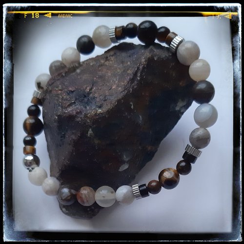 Bracelet pierre minérale oeil de tigre et agate feuille de bambou et perles acier montées sur fil élastique 1mm