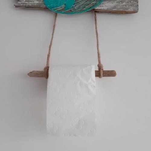Porte papier toilette marin avec bois flotté et motif baleine