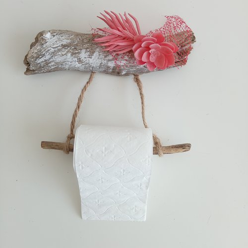 Porte papier toilette avec bois flotté et plantes succulentes
