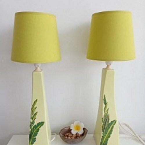 Ensemble de grandes 2 lampes vintage verte avec motif feuillage exotique