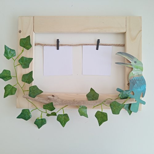 Pêle mêle /porte photo tropical en buchettes de bois/ toucan 36x27 cm