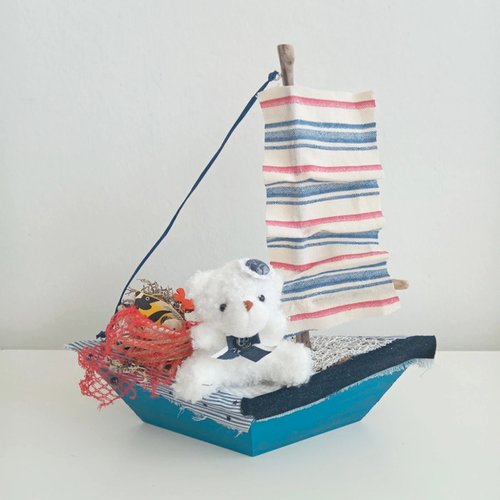 Barque marine avec peluche : décoration marine chambre bébé/baptème