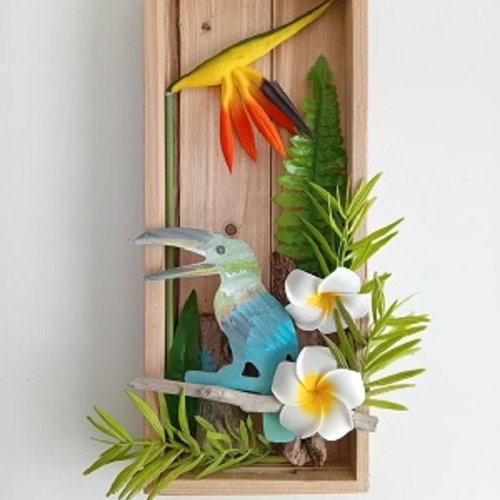 Cadre  mural en bois   exotique polynésie (toucan, fougère, oiseaux de paradis)