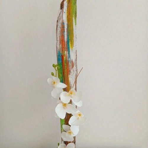 Grande sculpture en bois flotté  peint avec bouquet florale orchidées  - hauteur  65 cm