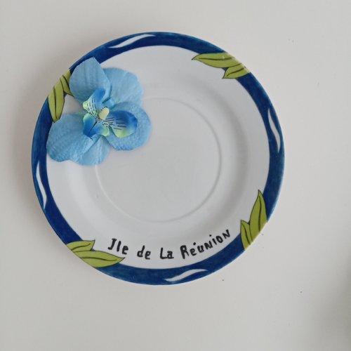 Assiette murale  décorative ile de la  réunion avec fleur orchidée bleu