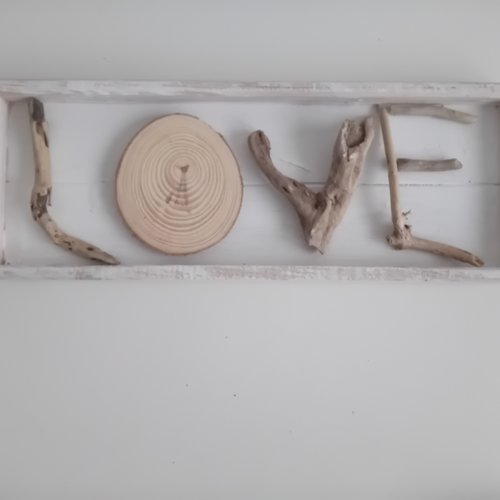 Cadre marin  en bois avec inscription love en bois flottés  39x14 cm