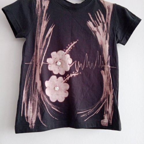 T-shirt fille gris foncé   avec motifs florales (hibiscus) - taille 8 ans