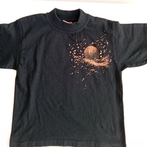 T-shirt courte manche noir garçon 3/4 ans avec motif galaxie sur le devant