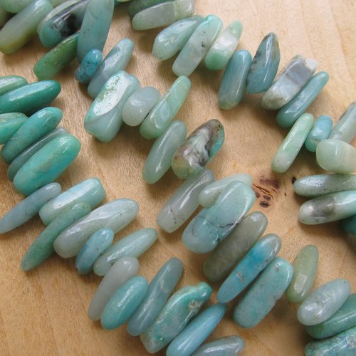 Lot de 10 perles aiguilles en amazonite naturelle de 13~22 mm x 6~9 mm.