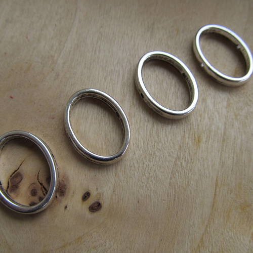 Lot de 5 perles armatures de forme ovale de rectangle de 19 x 14.5 mm en métal couleur  argent vieilli. 