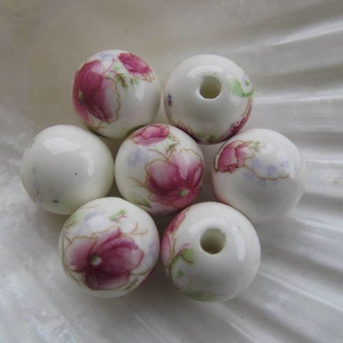 Lot de 10 perles rondes de style japonais, de 12 mm de diamètre en porcelaine, motif floral : rose/blanc. 