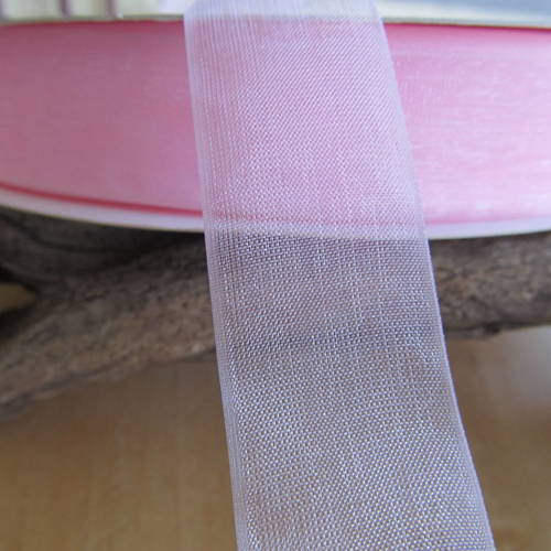 2 m de ruban en organza de 20 mm de largeur de couleur: rose loukoum.