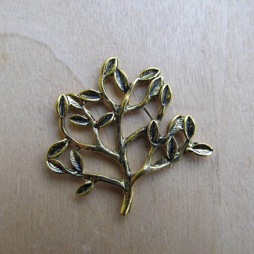 Cabochon en forme d'arbre de 33 x 32 mm en métal couleur vieil or. 