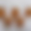 Perle en verre pailleté fabriquée à la main de 13 mm de diamètre de couleur: ambre. 