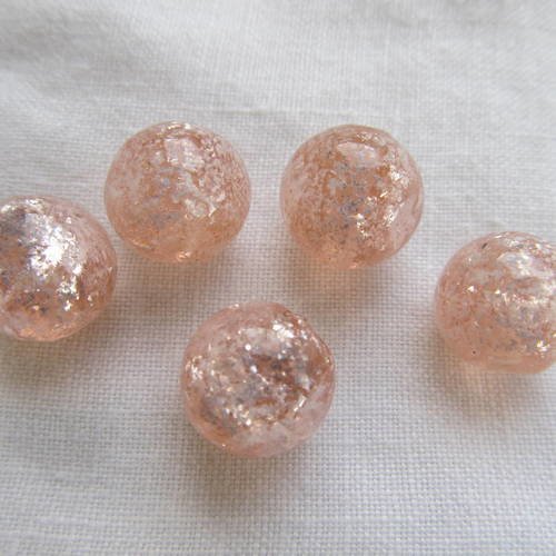 Perle en verre pailleté fabriquée à la main de 13 mm de diamètre de couleur: rose saumoné. 