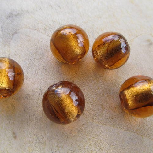 *perle en verre de 14 mm avec feuille d'argent fabriquée à la main de couleur: caramel.