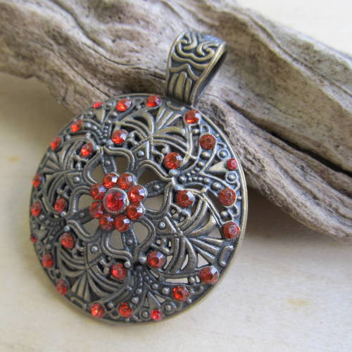 Grand Pendentif En Quartz Rouge Brique Teinté En Cuivre 10i 63