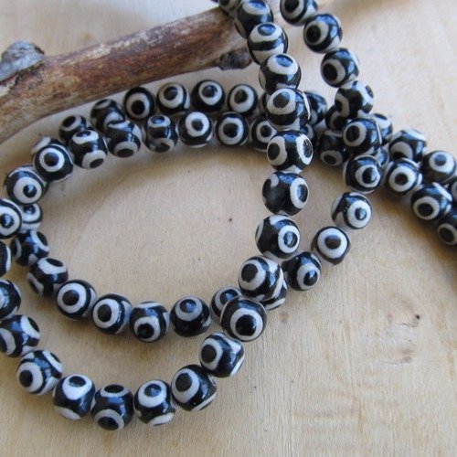 *lot de 10 perles agates tibétaine dzy de 8 mm.