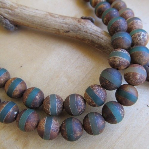 Lot de 5 agates tibétaines dzi  de 10 mm en agate véritable.