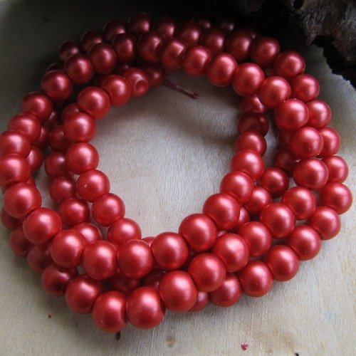 Lot de 10 perles de 8 mm de diamètre, en verre nacré mat de couleur: rouge doré. 