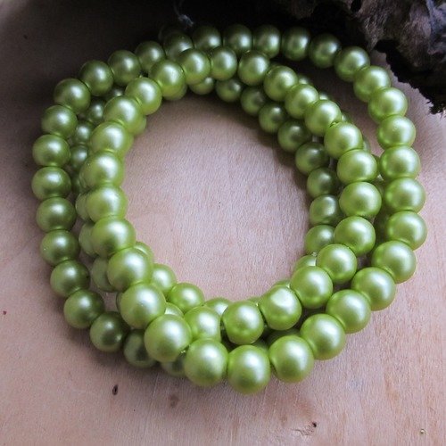 Lot de 10 perles de 8 mm de diamètre, en verre nacré mat de couleur: vert mousse.
