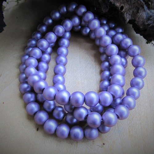 Lot de 10 perles de 8 mm de diamètre, en verre nacré mat de couleur:  violet d'évêque.