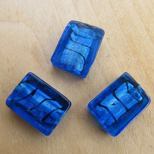 *lot de 2 perles rectangulaires en verre à la feuille d'argent, de 21 x 15 mm, de couleur: bleu nuit.