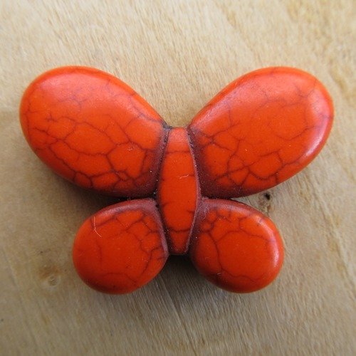 Lot de 2 perles papillon de 24 x 35 mm, en howlite teintée: orange vif.