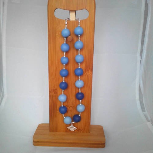 Collier  de perles artisanales en pâte polymère  (fimo )  - dégradé de bleu
