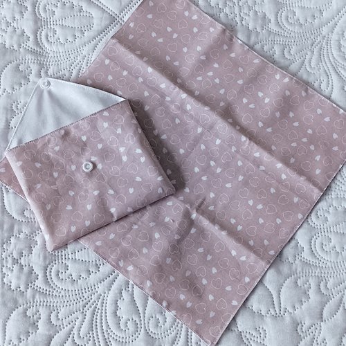 Serviettes de cantine enfant et sa pochette en tissu imperméable pour cantine, maternelle , maison