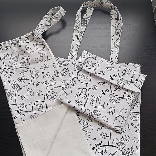 Lot accessoires enfants :1 serviette de table,un sac à goûter, un tote bag